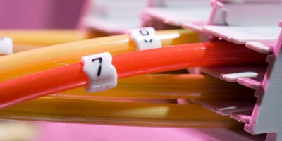 Telekom Glasfaser Anschluss - Internet surfen bald mit bis 200 Mbit/s Telekom Glasfaser Anschluss - Internet surfen bald mit bis 200 Mbit/s